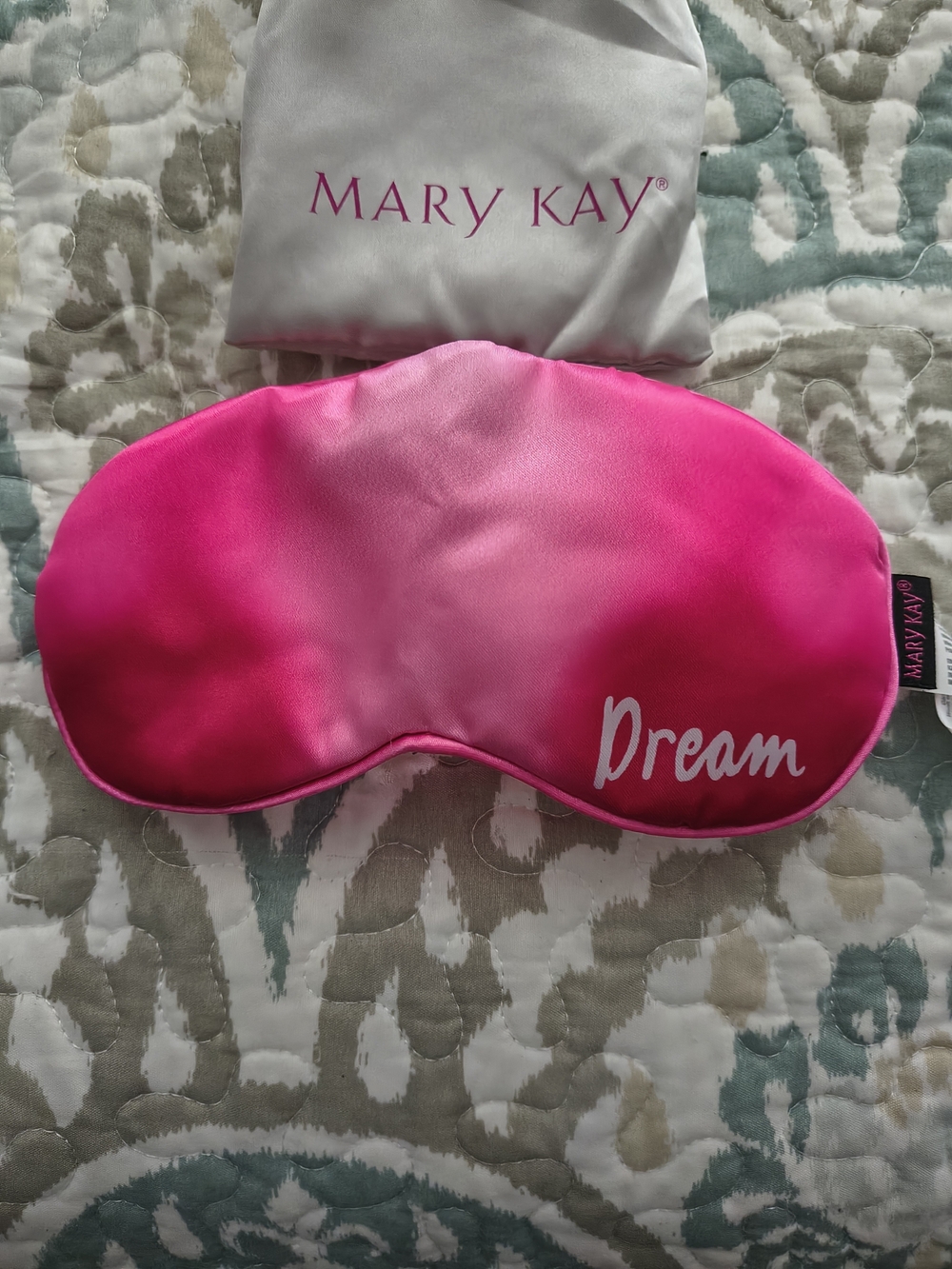 Mary Kay Dream Satin Sleep Mask - Hot Pink